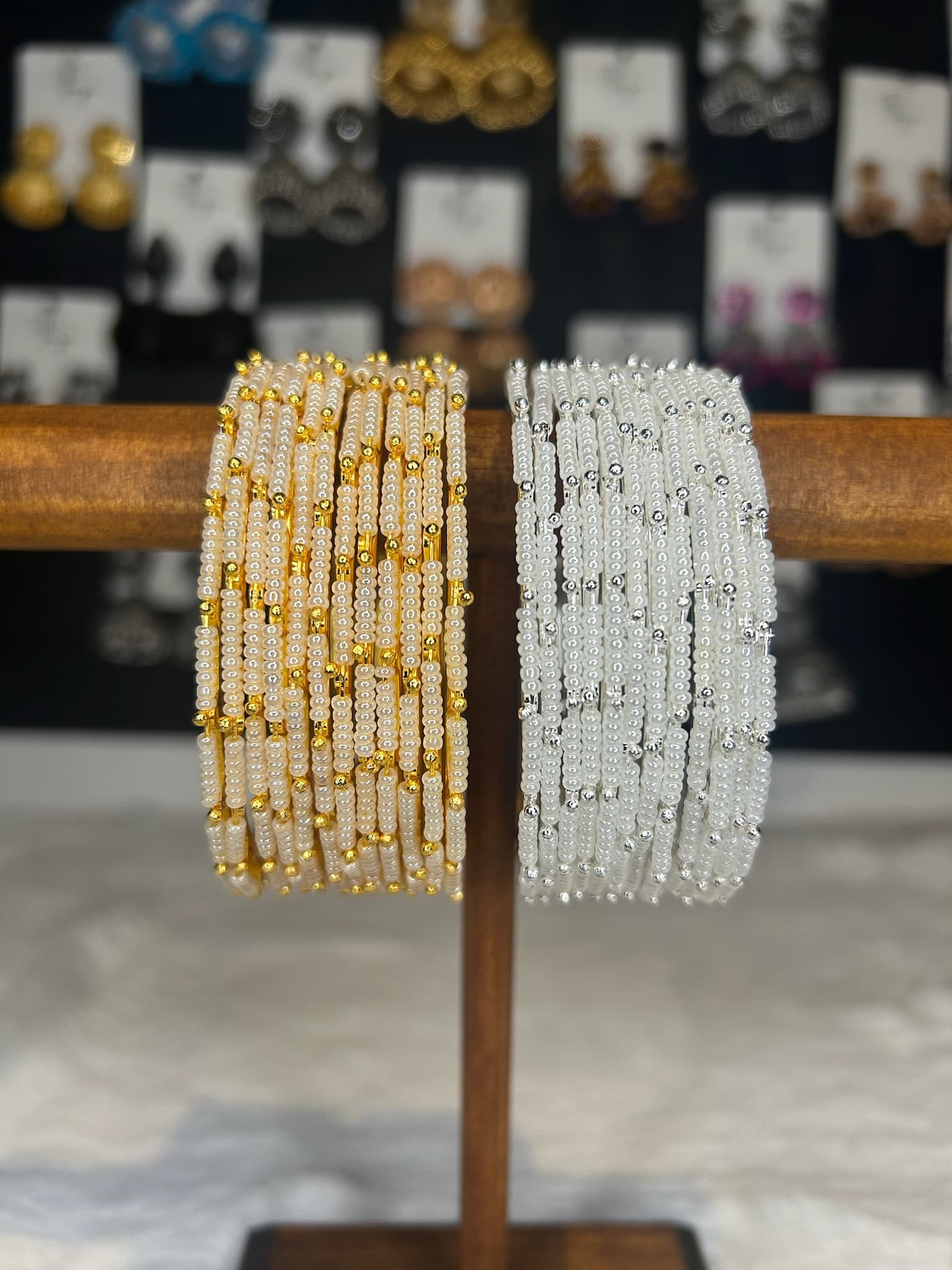 Pearl Bead Bangles Set - Einfach & Süß in Gold und Silber - Perfekt für Alltags-Eleganz und Kombinierbarkeit - Limitierte Stückzahl